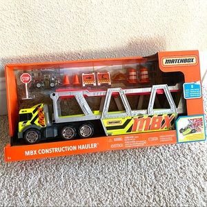 2020 Matchbox MBX Construction Hauler™